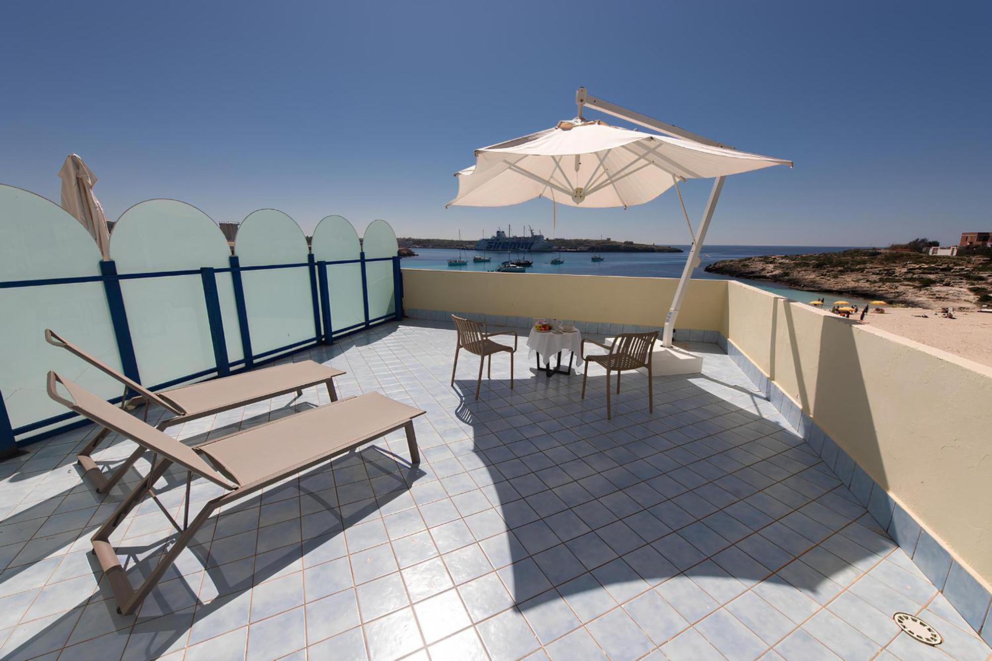 Hotel Baia Turchese Lampedusa Bagian luar foto