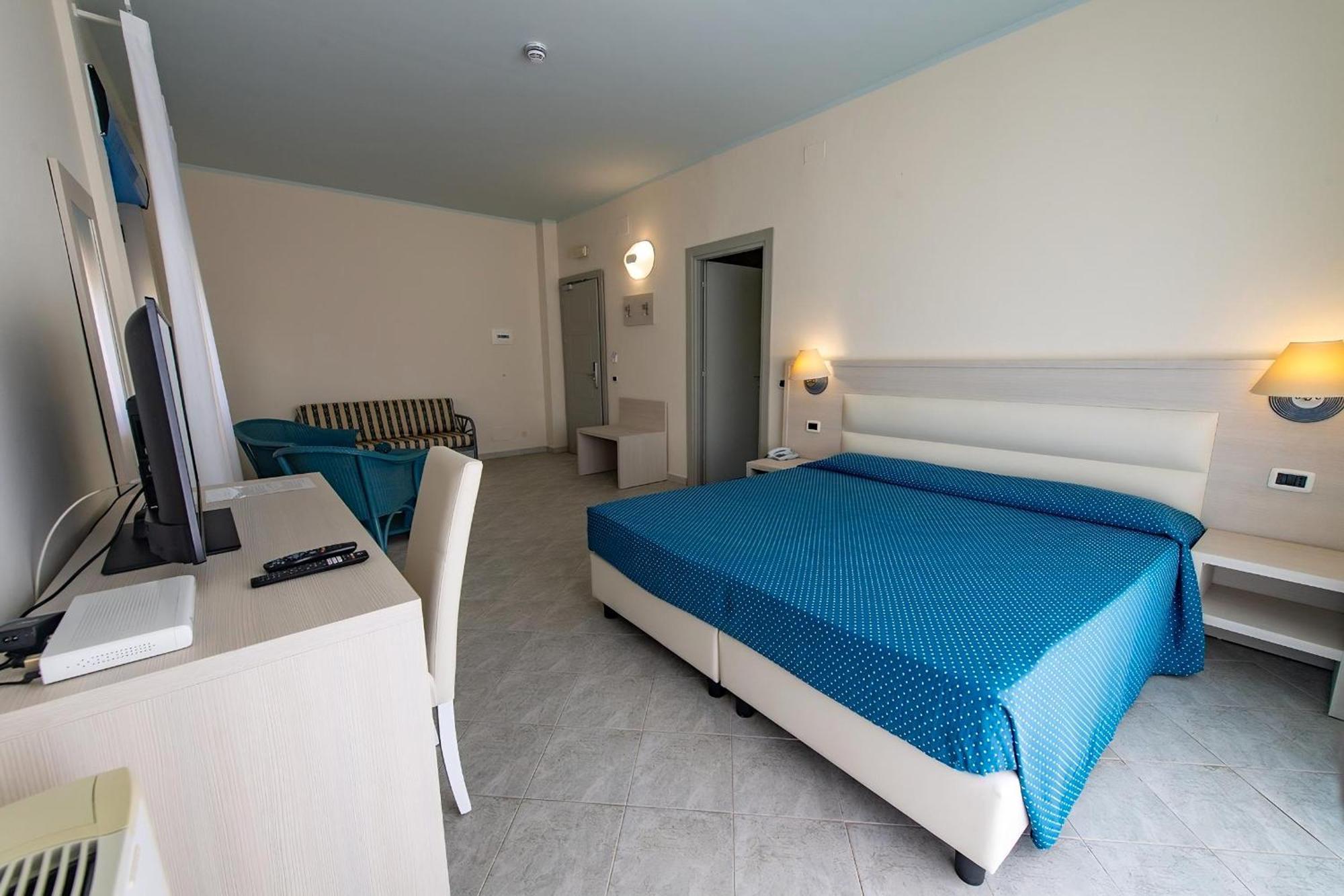 Hotel Baia Turchese Lampedusa Bagian luar foto