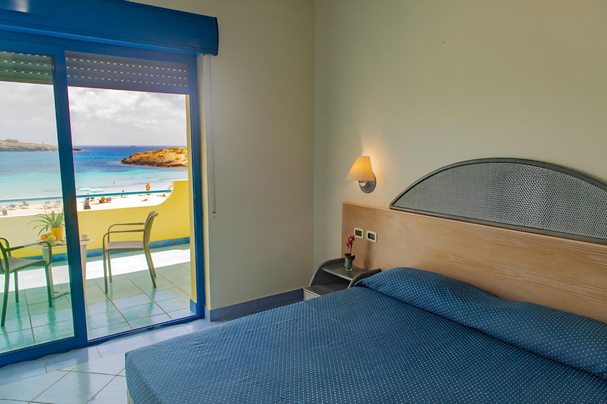 Hotel Baia Turchese Lampedusa Bagian luar foto