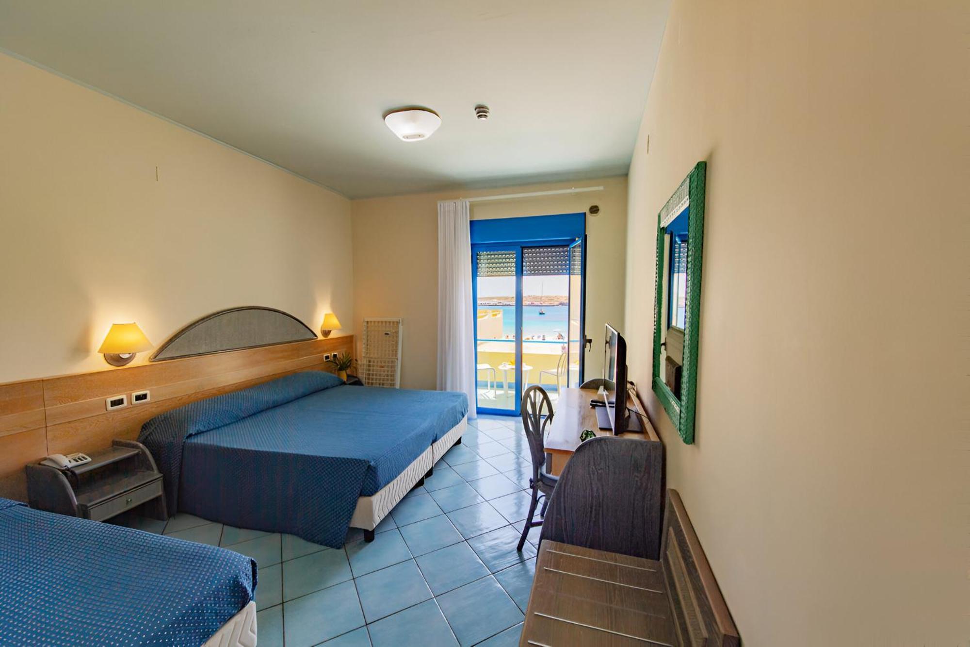 Hotel Baia Turchese Lampedusa Bagian luar foto