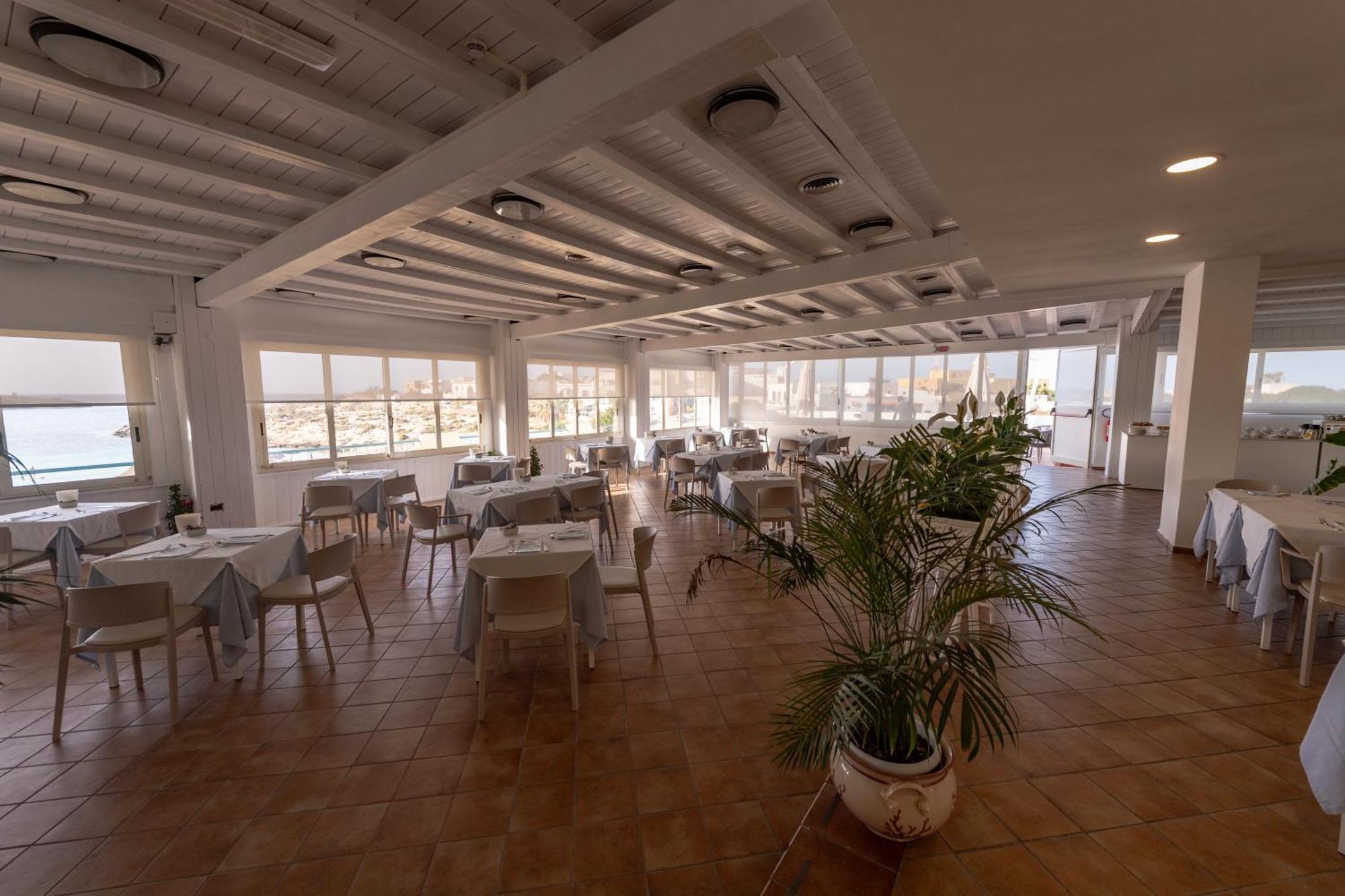 Hotel Baia Turchese Lampedusa Bagian luar foto